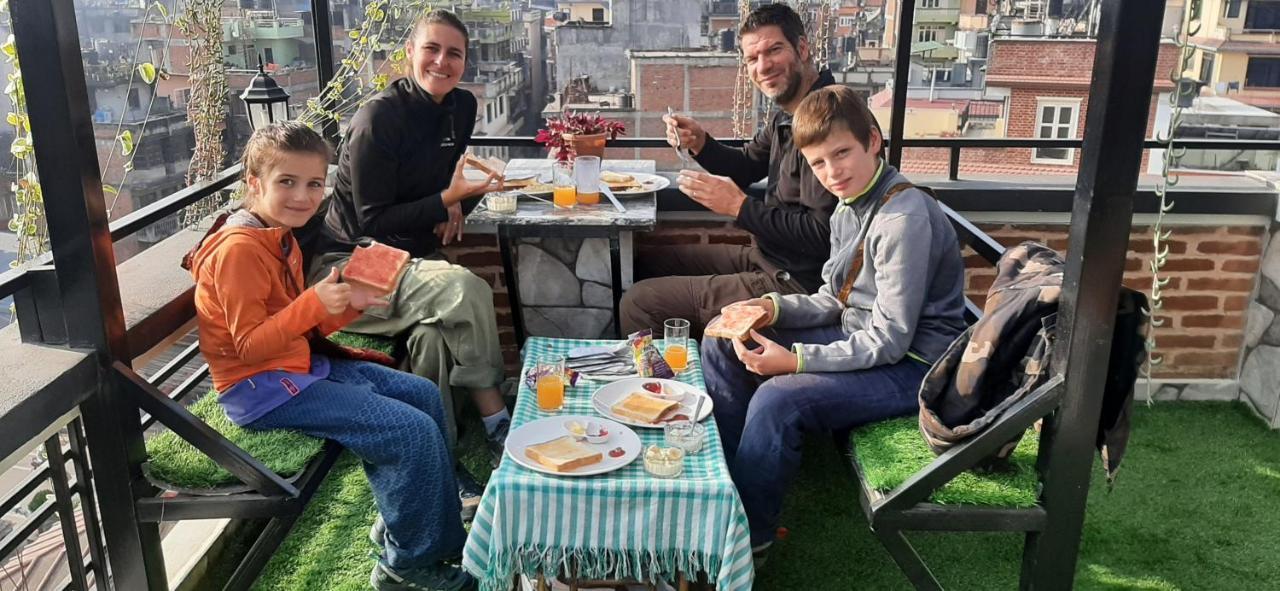 Looniva Guest House Lalitpur Dış mekan fotoğraf