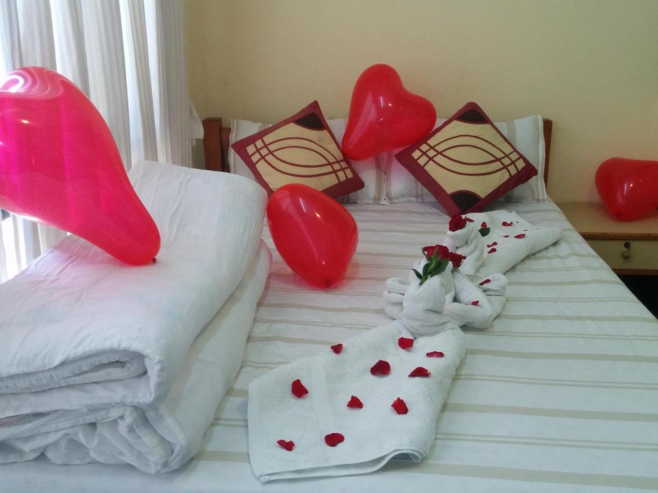 Looniva Guest House Lalitpur Dış mekan fotoğraf